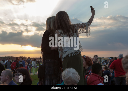 Sommer-Sonnenwende, in Stonehenge, Wiltshire, England. Stockfoto