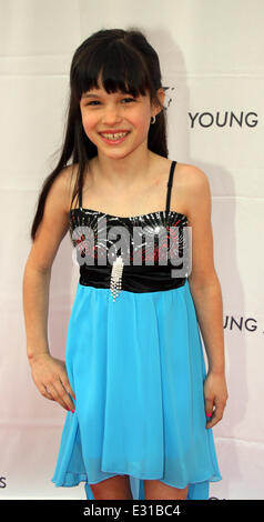 34. annual Young Artist Awards im The Sportsman Lodge mit: Eliza Faria Where: Los Angeles, CA, Vereinigte Staaten von Amerika bei: 5. Mai 2013 Stockfoto