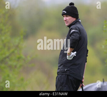 Prominente konkurrieren in der Promi-Cup-Golfturnier im Rahmen von Golf Live im Celtic Manor Hotel und Golfplatz mit: Alan Hansen Where: Newport, Wales wann: 11. Mai 2013 Stockfoto