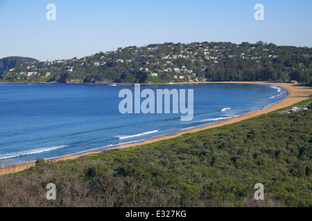 Sydney's Palm Beach ab barrenjoey Headland, Sydney, NSW, Australien an einem Wintertag mit blauem Himmel im Jahr 2014 Stockfoto