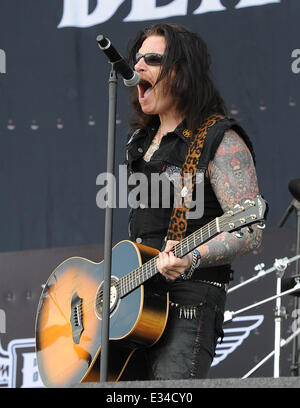 Download-Festival 2013 - Performances - Tag 2 Mitwirkende: Mitglieder Ricky Warwick Scott Gorham Damon Johnson Marco Mendoza Jimmy DeGrasso wo: Donington Park, Leicestershire, Vereinigtes Königreich bei: 15. Juni 2013 Stockfoto