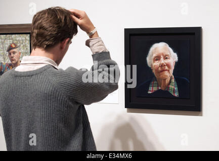 BP Portrait Award 2013 in der National Portrait Gallery wo statt: London, Vereinigtes Königreich bei: 19. Juni 2013 Stockfoto