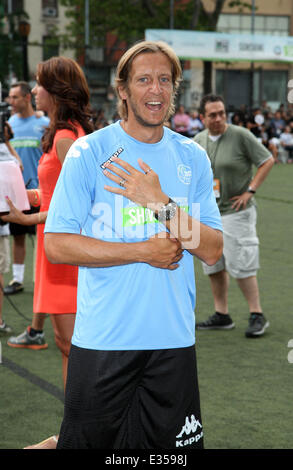 Die sechste Ausgabe Steve Nash Stiftung Showdown am Sarah D. Roosevelt Park mit: Massimo Ambrosini wo: Hoboken, New York Stockfoto