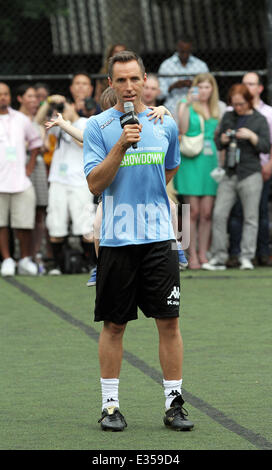 Die sechste Ausgabe Steve Nash Stiftung Showdown am Sarah D. Roosevelt Park mit: Steve Nash wo: Hoboken, New York, vereinen Stockfoto