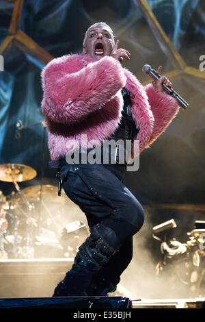 Rammstein live Höchstleistungen Bravalla Festival Featuring: Till Lindemann wo: Norrköping, Schweden: 27. Juni 2013 Stockfoto