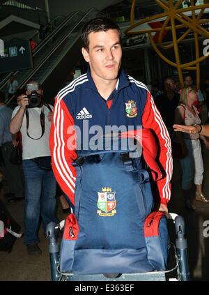 Die irische Mitglieder von The British & Irish Lions landen am Dublin Airport Featuring: Jonathan Sexton wo: Dublin, Irland: 10. Juli 2013 Stockfoto