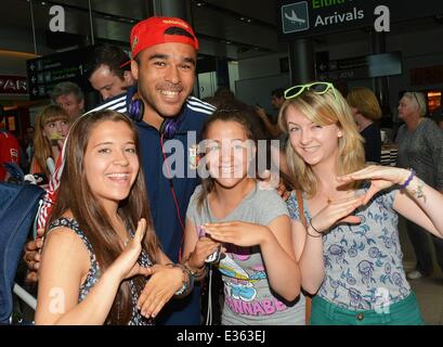 Die irische Mitglieder von The British & Irish Lions landen am Dublin Airport Featuring: Simon Zebo fans wo: Dublin, Irland W Stockfoto