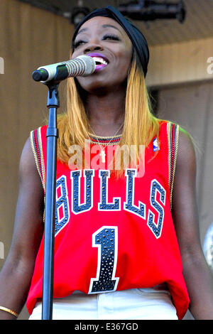 Taste of Chicago 2013 bei der Petrillo Musikmuschel im Grant Park - Performances mit: Estelle Where: Chicago, Illinois, Vereinigte Staaten, wann: 11. Juli 2013 Stockfoto