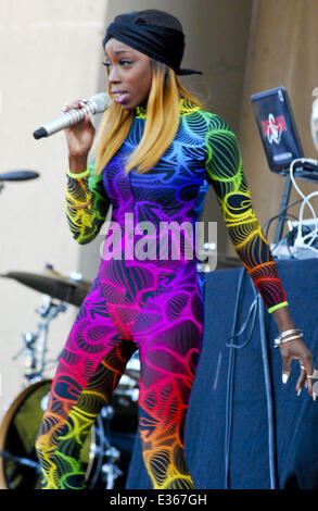 Taste of Chicago 2013 bei der Petrillo Musikmuschel im Grant Park - Performances mit: Estelle Where: Chicago, Illinois, Vereinigte Staaten, wann: 11. Juli 2013 Stockfoto