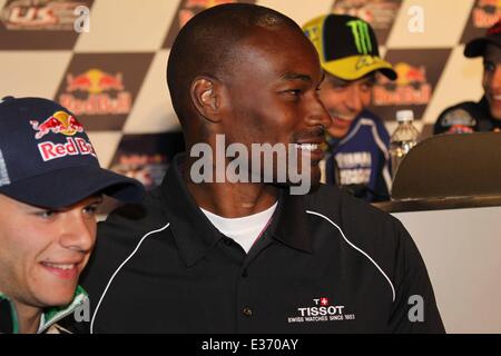 Tyson Beckford besucht die US Moto Grand Prix in Laguna Seca Raceway Monterey mit: Stefan BRADL, Tyson Beckford wo: Salinas, Kalifornien, USA bei: 21. Juli 2013 ** nicht verfügbar für die Veröffentlichung in Deutschland ** Stockfoto