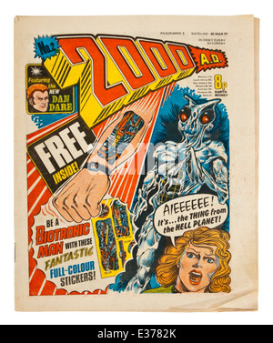 Frühe Abschrift (Nr. 2) des "2000 A.D.", der beliebten britischen wöchentliche Sci-Fi-Comic aus den 1970er Jahren mit Dan Dare (5. März 1977) Stockfoto