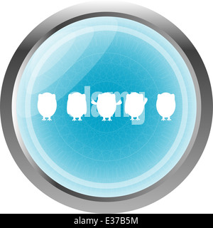 Button mit Eule Familie isoliert auf weiss Stockfoto