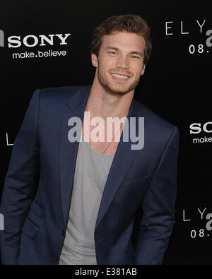 Premiere des TriStar Pictures "Elysium" im Regency Village Theatre in Westwood mit: Derek Theler Where: Los Angeles, CA, Vereinigte Staaten von Amerika bei: 7. August 2013 Stockfoto