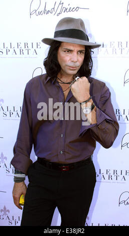 Heiligtum der Träumer: Richard Grieco Kunstausstellung Party - Ankünfte mit: Richard Grieco Where: West Hollywood, CA, Vereinigte Staaten bei: 16. August 2013 Stockfoto