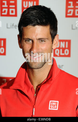 Novak Djokovic besucht die UNIQLO New Yorker Flagship-Store auf der Fifth Avenue mit: Novak Djokovic wo: Manhattan, NY, Vereinigte Staaten, wann: 20. August 2013 Stockfoto