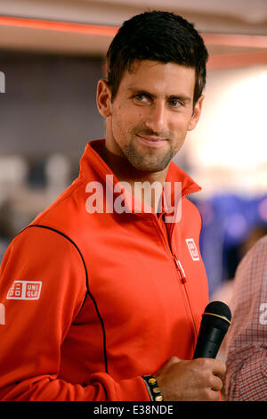 Novak Djokovic besucht die UNIQLO New Yorker Flagship-Store auf der Fifth Avenue mit: Novak Djokovic wo: Manhattan, NY, Vereinigte Staaten, wann: 20. August 2013 Stockfoto