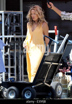 Kate Hudson entdeckt am Set von "Wunsch I Was Here" Dreharbeiten in Los Angeles mit co-star Joey King sporting eine neue Buzz am Set zu schneiden.  Mit: Kate Hudson wo: Los Angeles, CA, Vereinigte Staaten von Amerika bei: 30. August 2013 Stockfoto