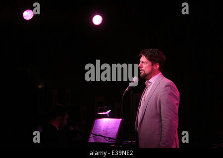 Christopher Sieber Minnesota junge tut gut, Konzert im Birdland-Leistung.  Mitwirkende: Christoph Sieber Where: New York, NY, Vereinigte Staaten von Amerika bei: 03 September 2013 Stockfoto