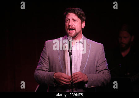 Christopher Sieber Minnesota junge tut gut, Konzert im Birdland-Leistung.  Mitwirkende: Christoph Sieber Where: New York, NY, Vereinigte Staaten von Amerika bei: 03 September 2013 Stockfoto