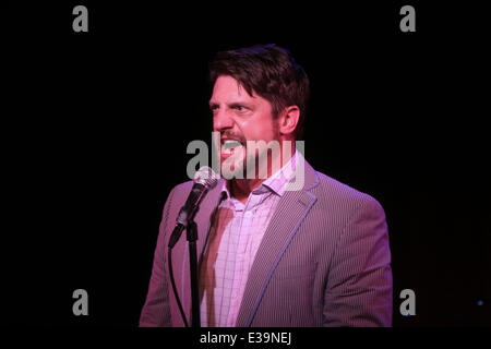 Christopher Sieber Minnesota junge tut gut, Konzert im Birdland-Leistung.  Mitwirkende: Christoph Sieber Where: New York, NY, Vereinigte Staaten von Amerika bei: 03 September 2013 Stockfoto