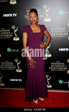 Aisha Tyler im Ankunftsbereich für 2014 Daytime Emmy Awards - Ankunft 1, The Beverly Hilton Hotel, Beverly Hills, CA 22. Juni 2014. Foto von: Elizabeth Goodenough/Everett Collection Stockfoto