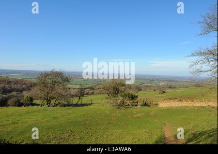 Dover-Hügel, mit Blick auf die Vale Evesham neben Chipping Campden in den Cotswolds, Gloucestershire, England, UK Stockfoto