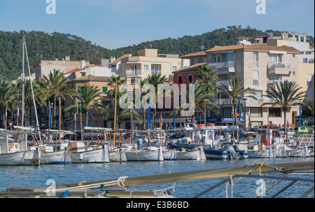 Ansicht im Hafen von Puerto Andratx im Oktober, Mallorca, Spanien. Stockfoto