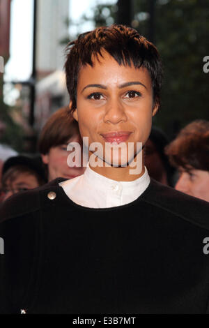 Drücken Sie Nacht für "Barking in Essex" am Theater Wyndhams mit: Zawe Ashton wo: London, Vereinigtes Königreich bei: 16 September 2013 Stockfoto