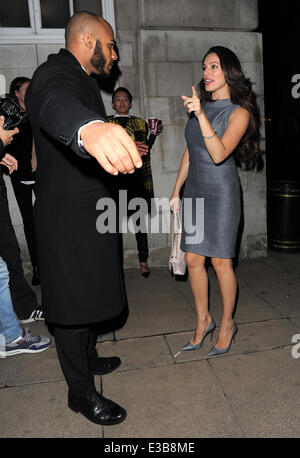 Prominente lassen AnOther Magazine Party in N5 Hertfiord Street Club Mayfair mit: Kelly Brook Where: London, Vereinigtes Königreich: 16 September 2013 Stockfoto