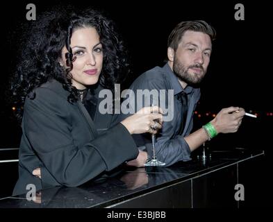 Cast & Gäste zusammenstellen für die irische Filmpremiere von "The O'Briens Movie' im G Hotel & Auge Kino, Galway.  Mitwirkende: Kellie Blaise, Liam McMahon Where: Galway, Irland bei: 20 September 2013 Stockfoto