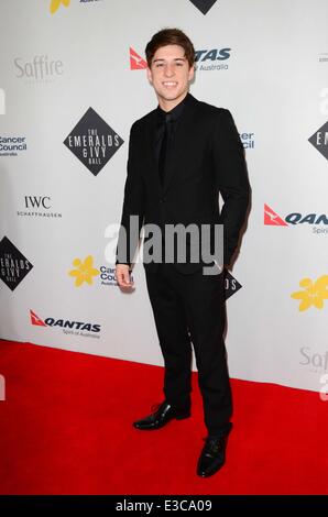 Smaragd und mit Efeu Ball 2013: Taylor Henderson wo: Sydney, Australien bei: 26 Sep 2012 Stockfoto