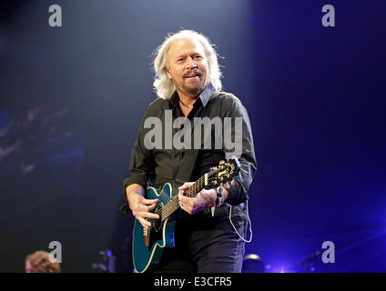 Barry Gibb in Manchester Arena mit: Barry Gibb Where: Manchester, Vereinigtes Königreich bei: 29 September 2013 Stockfoto