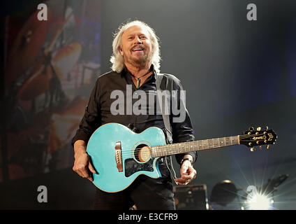 Barry Gibb in Manchester Arena mit: Barry Gibb Where: Manchester, Vereinigtes Königreich bei: 29 September 2013 Stockfoto