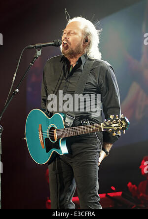 Barry Gibb in Manchester Arena mit: Barry Gibb Where: Manchester, Vereinigtes Königreich bei: 29 Sep 2013 ak Stockfoto