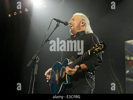Barry Gibb in Manchester Arena mit: Barry Gibb Where: Manchester, Vereinigtes Königreich bei: 29 September 2013 Stockfoto