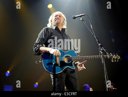 Barry Gibb in Manchester Arena mit: Barry Gibb Where: Manchester, Vereinigtes Königreich bei: 29 September 2013 Stockfoto