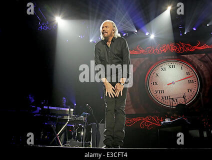 Barry Gibb in Manchester Arena mit: Barry Gibb Where: Manchester, Vereinigtes Königreich bei: 29 September 2013 Stockfoto