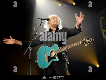 Barry Gibb in Manchester Arena mit: Barry Gibb Where: Manchester, Vereinigtes Königreich bei: 29 September 2013 Stockfoto