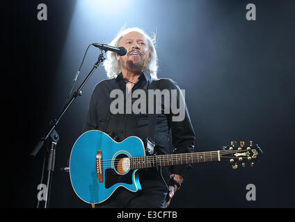 Barry Gibb in Manchester Arena mit: Barry Gibb Where: Manchester, Vereinigtes Königreich bei: 29 September 2013 Stockfoto