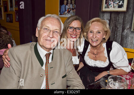 Das Hippodrom veranstaltet Oktoberfest 2013 Featuring: Edmund Stoiber, Karin Stoiber Where: München, Deutschland: 4. Oktober 2013 Stockfoto