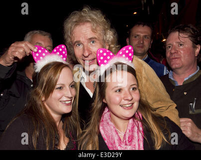 Das Hippodrom veranstaltet Oktoberfest 2013 Featuring: Thomas Gottschalk wo: München, Deutschland: 04 Oct 2013ENN.com Stockfoto