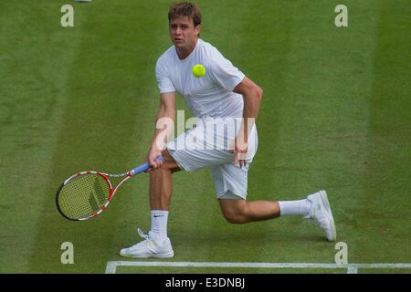 London, UK. 23. Juni 2014. Wimbledon Tennis Championships Ryan Harrison der Vereinigten Staaten im Kampf gegen Grigor Dimitrov Bulgariaduring ersten Tag Männer singles erstes Vorrundenspiel bei den Wimbledon Tennis Championships auf The All England Lawn Tennis Club in London, Vereinigtes Königreich. Bildnachweis: Aktion Plus Sport/Alamy Live-Nachrichten Stockfoto