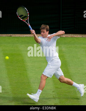 London, UK. 23. Juni 2014. Wimbledon Tennis Championships Ryan Harrison der Vereinigten Staaten im Kampf gegen Grigor Dimitrov Bulgariaduring ersten Tag Männer singles erstes Vorrundenspiel bei den Wimbledon Tennis Championships auf The All England Lawn Tennis Club in London, Vereinigtes Königreich. Bildnachweis: Aktion Plus Sport/Alamy Live-Nachrichten Stockfoto