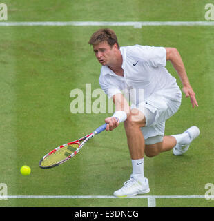London, UK. 23. Juni 2014. Wimbledon Tennis Championships Ryan Harrison der Vereinigten Staaten im Kampf gegen Grigor Dimitrov Bulgariaduring ersten Tag Männer singles erstes Vorrundenspiel bei den Wimbledon Tennis Championships auf The All England Lawn Tennis Club in London, Vereinigtes Königreich. Bildnachweis: Aktion Plus Sport/Alamy Live-Nachrichten Stockfoto
