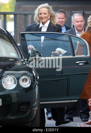 HRH Prinzessin Michael von Kent außerhalb der ITV Studios Featuring: Ihre Königliche Hoheit Prinzessin Michael von Kent wo: London, Vereinigtes Königreich bei: 15. Oktober 2013 Stockfoto