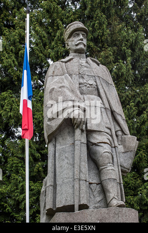 Statue von general Ferdinand Foch auf der Lichtung des Waffenstillstandes / Clairière de l'Armistice, WWI-Denkmal in Compiègne, Frankreich Stockfoto