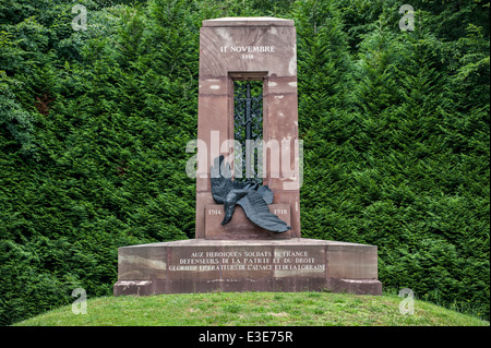 WW1-Alsace-Lorraine-Denkmal an der Lichtung Rethondes / Lichtung des Waffenstillstandes / Clairière de l'Armistice bei Compiègne, Frankreich Stockfoto