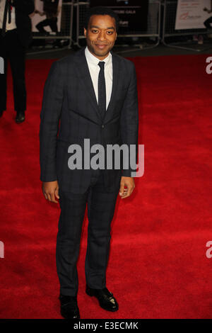 Chiwetel Ejiofor besucht der Accenture Gala europäische Premiere von "Zwölf Jahre A Slave" auf die BFI London Film Festival, Odeon Leicester Square mit: Chiwetel Ejiofor wo: London, Vereinigtes Königreich bei: 15. Oktober 2013 Stockfoto