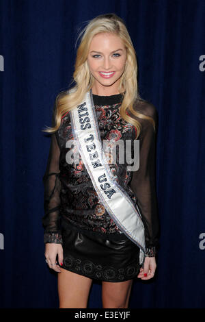 Madison Square Garden Transformation mit Enthüllung: Cassidy Wolf wo: Manhattan, NY, Vereinigte Staaten, wann: 24. Oktober 2013 Stockfoto