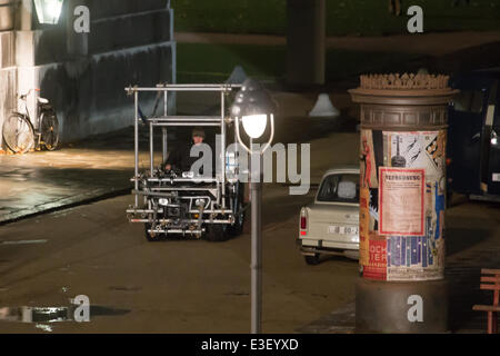 Henry Cavil gesehen am set für "Der Mann von U.N.C.L.E" London mit: Atmosphäre wo: London, Vereinigtes Königreich bei: 24. Oktober 2013 Stockfoto